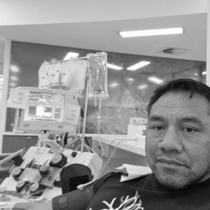 man taking a selfie during his donation